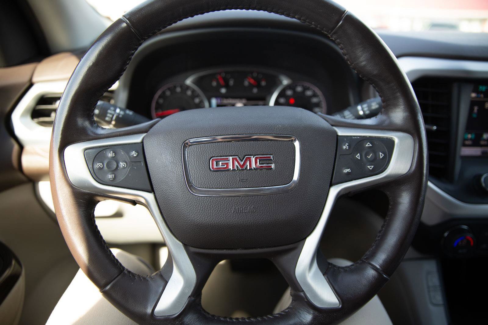 Used 2018 GMC Acadia SLT AWD/4WD image 11
