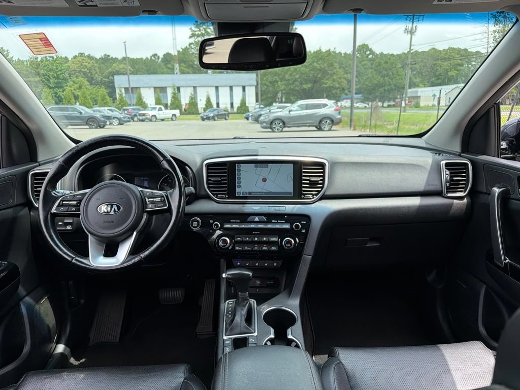 Certified 2022 Kia Sportage EX w/ EX Technology Package AWD/4WD image 8