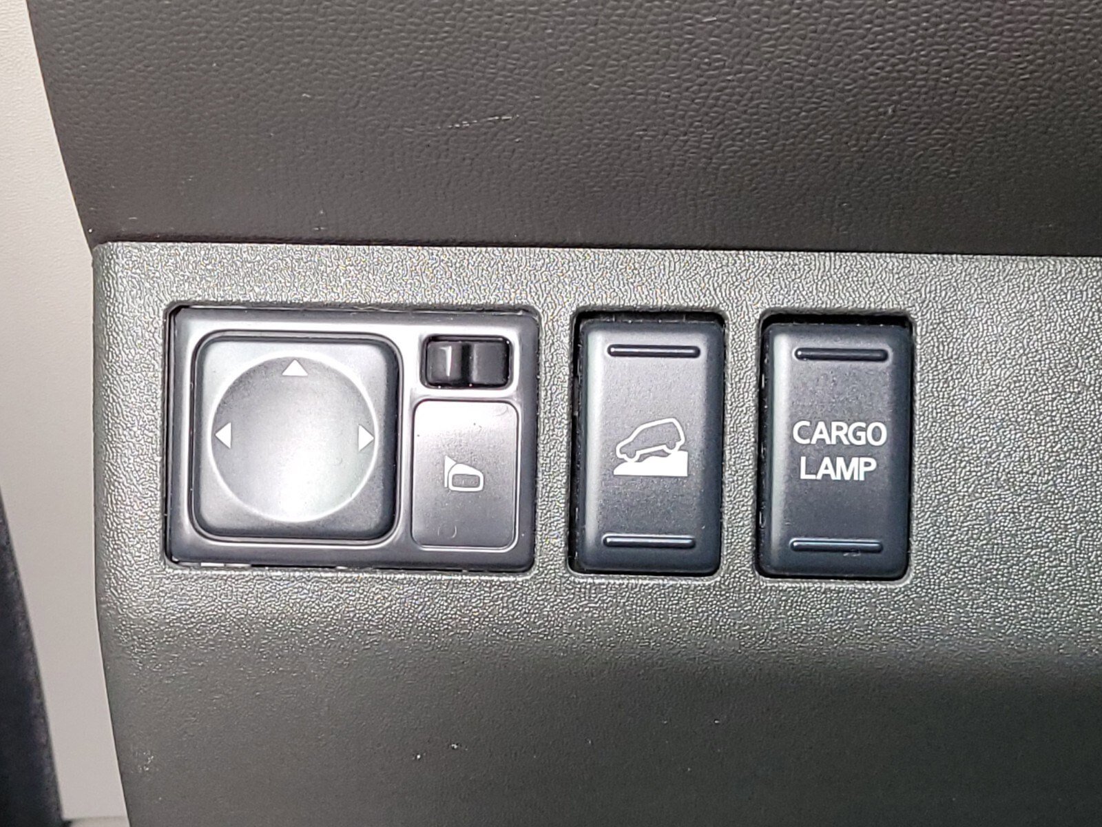 Used 2018 Nissan Frontier PRO-4X image 24
