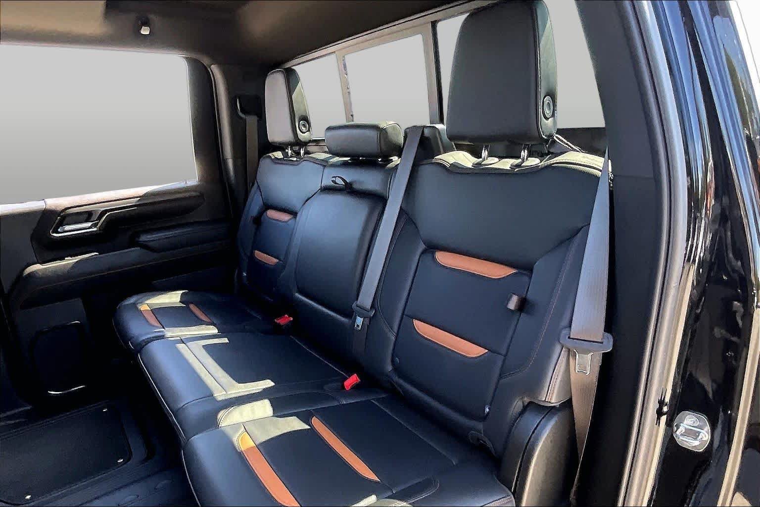 Used 2024 GMC Sierra 3500 AT4 w/ AT4 Premium Plus Package AWD/4WD image 20