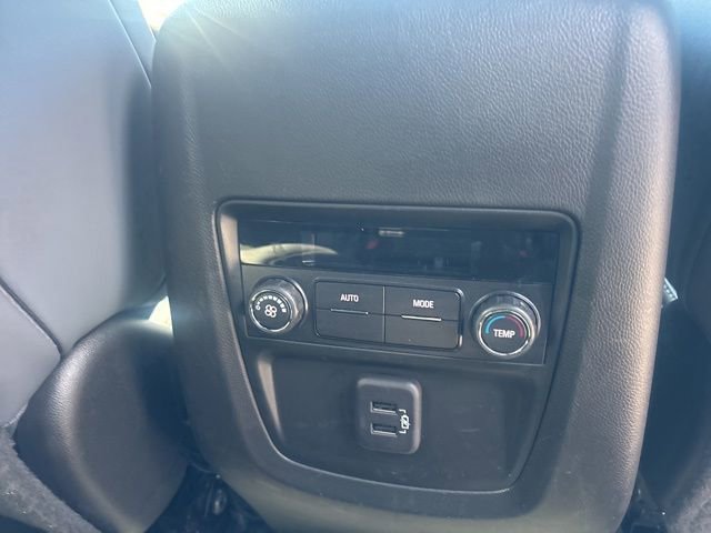 Used 2023 Buick Enclave Essence image 15