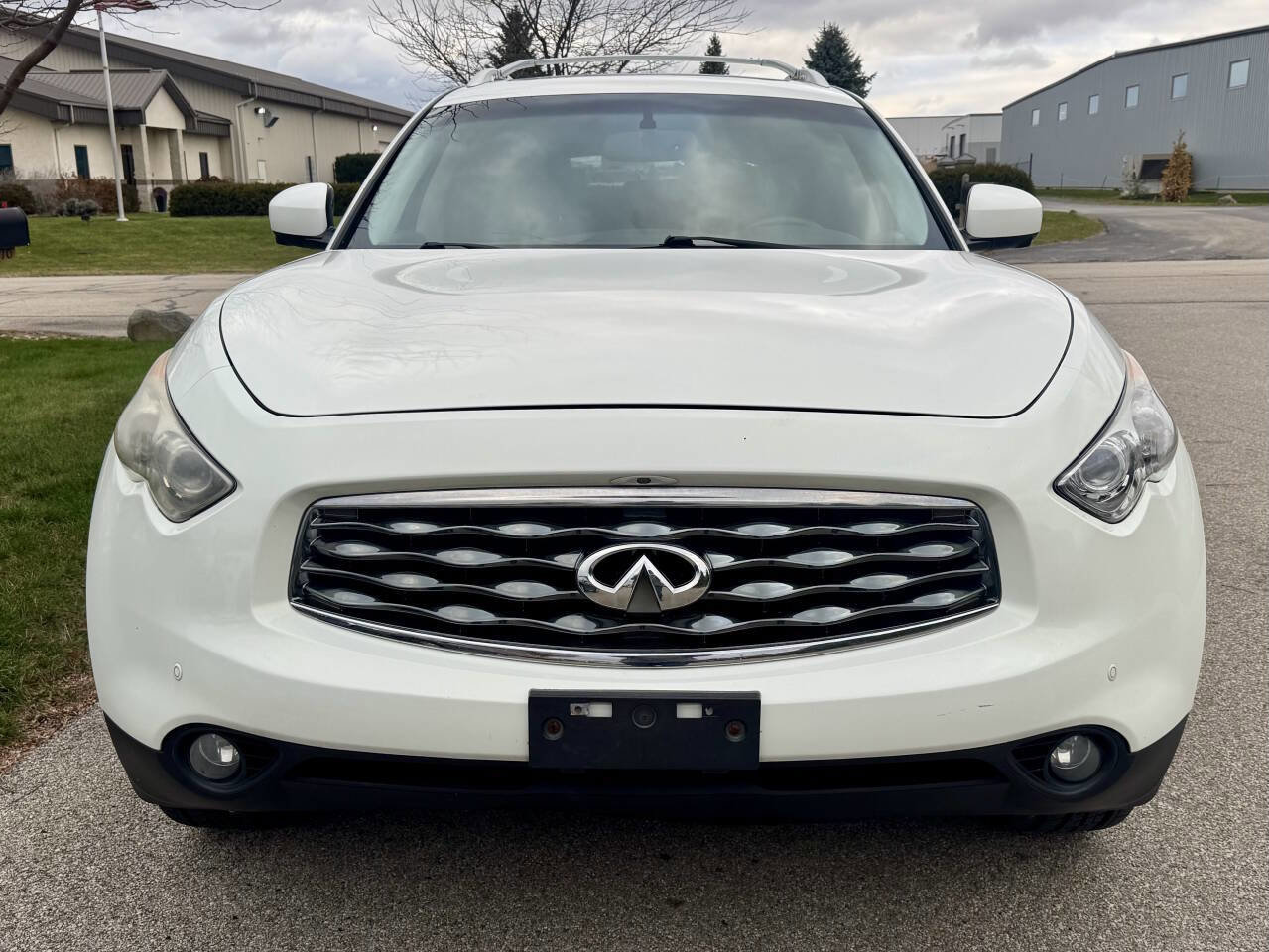 Used 2010 INFINITI FX35 AWD w/ Navigation Pkg image 3