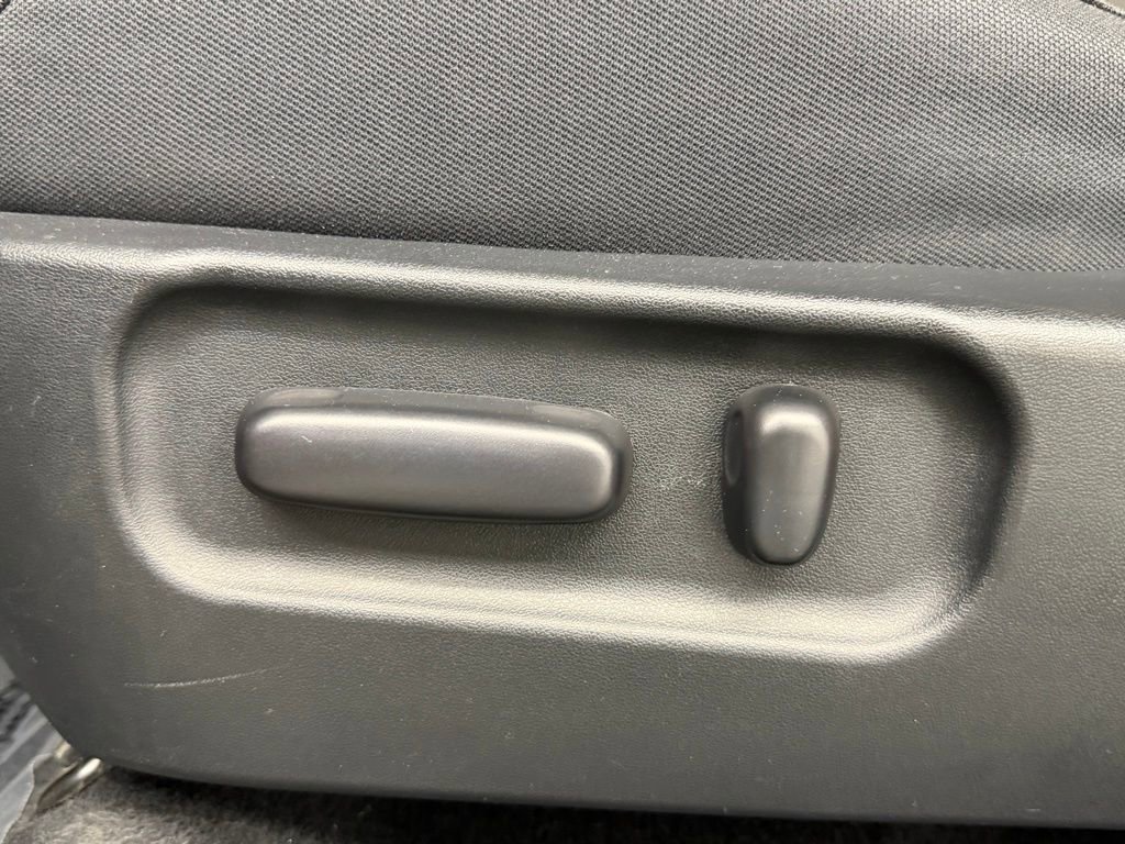 Used 2022 Toyota Tacoma TRD Off-Road w/ Technology Package image 21