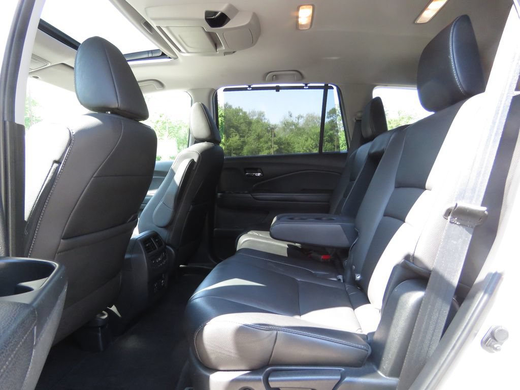 Used 2020 Honda Pilot Touring image 21