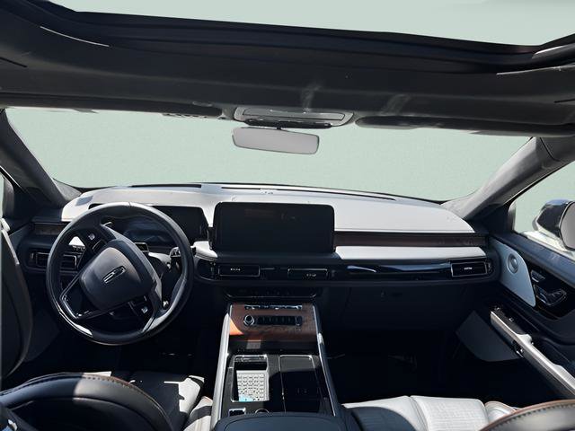 Used 2025 Lincoln Aviator Black Label w/ Black Label Special Edition image 20