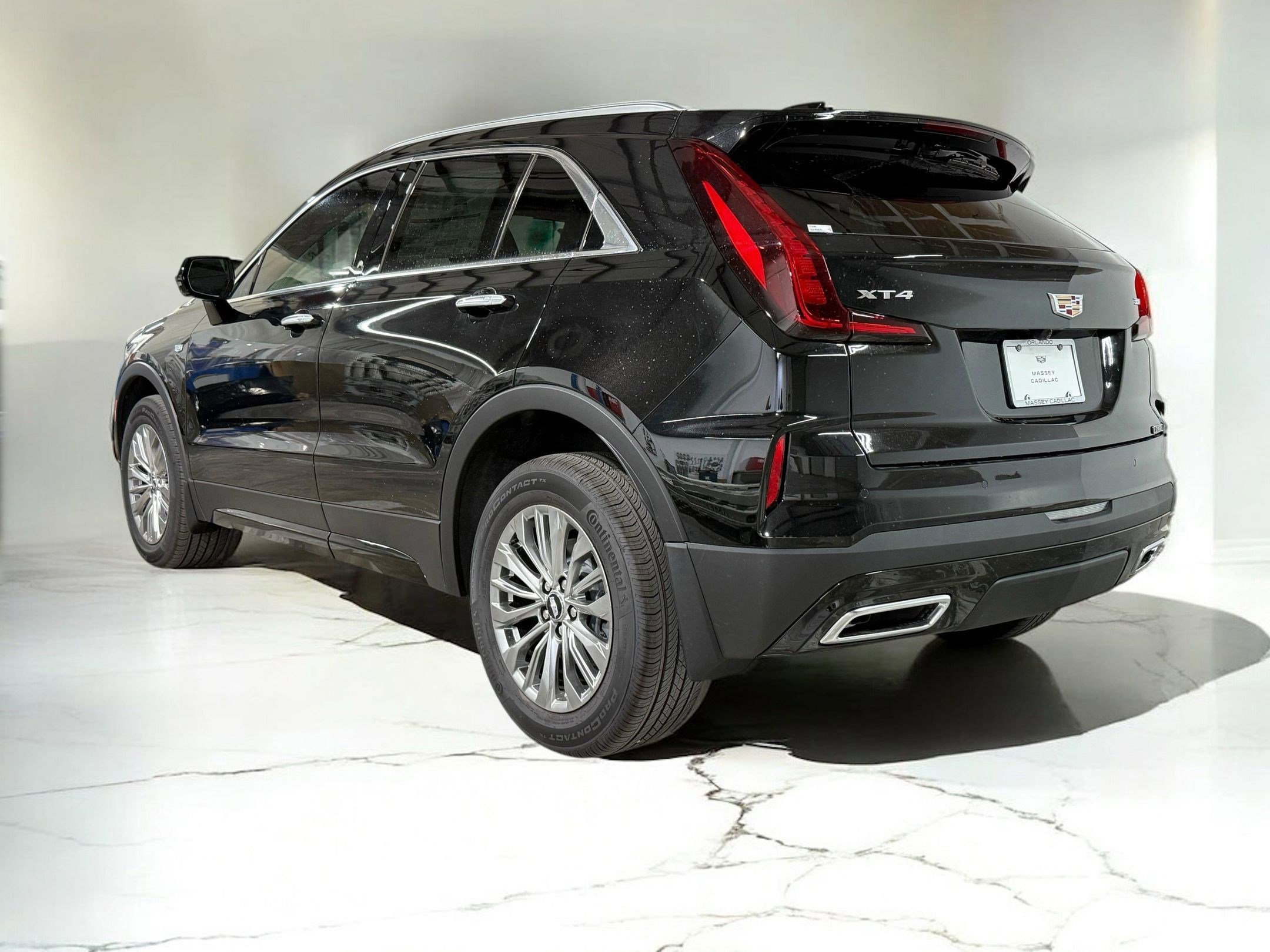 New 2025 Cadillac XT4 Premium Luxury image 2