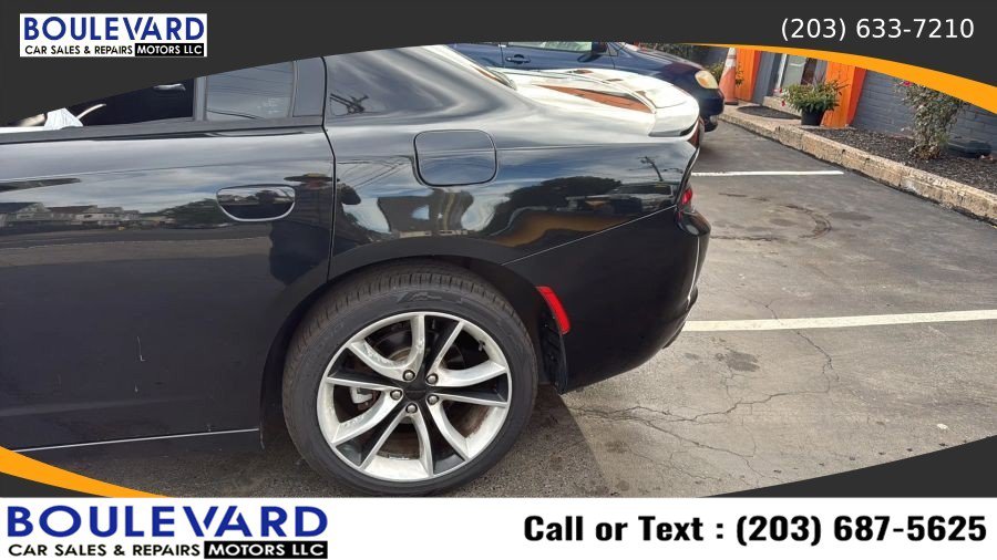 Used 2016 Dodge Charger R/T RWD image 10