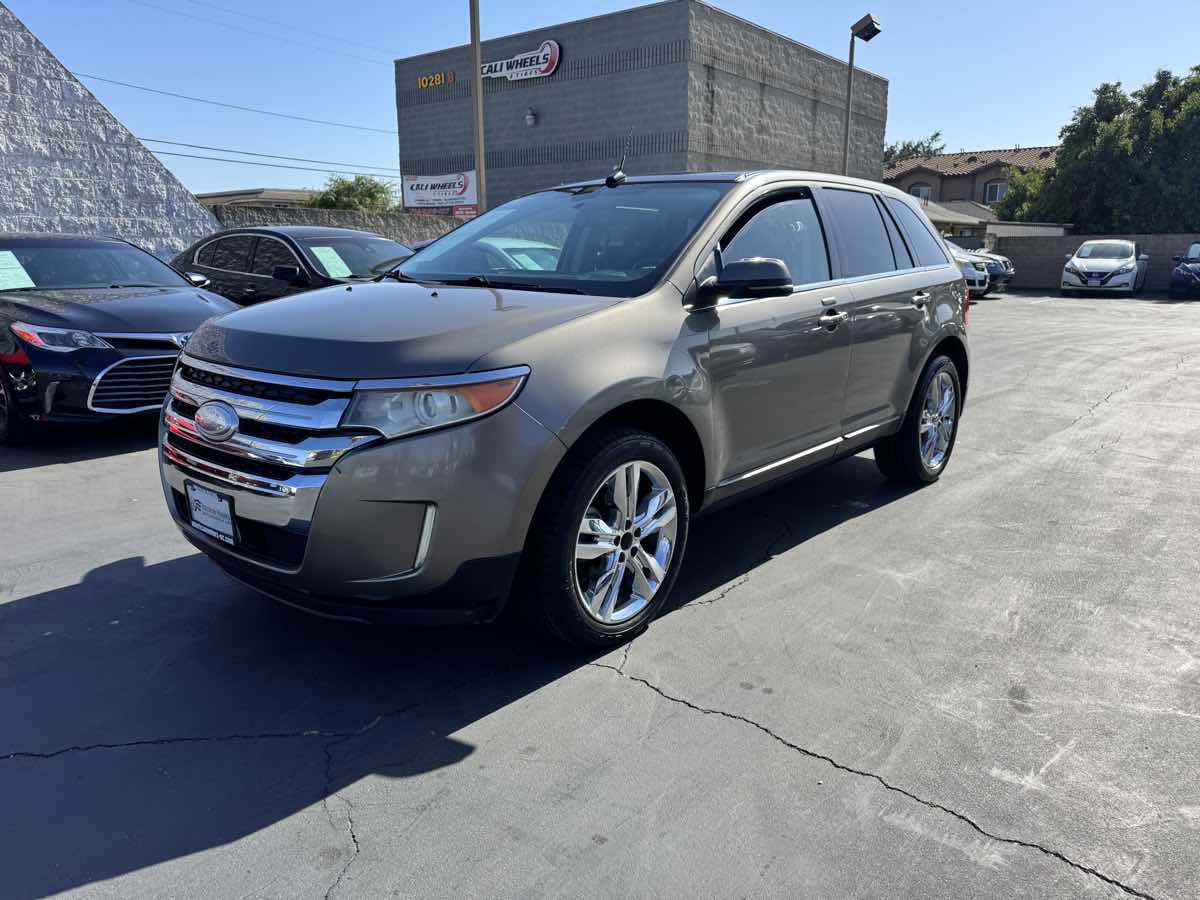 Used 2013 Ford Edge Limited AWD/4WD image 12