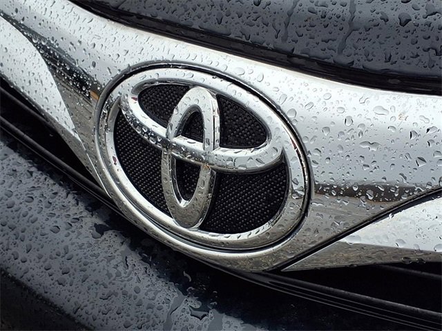 Used 2012 Toyota Camry XLE image 32