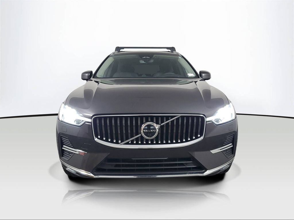 Used 2023 Volvo XC60 B5 Ultimate AWD/4WD image 2