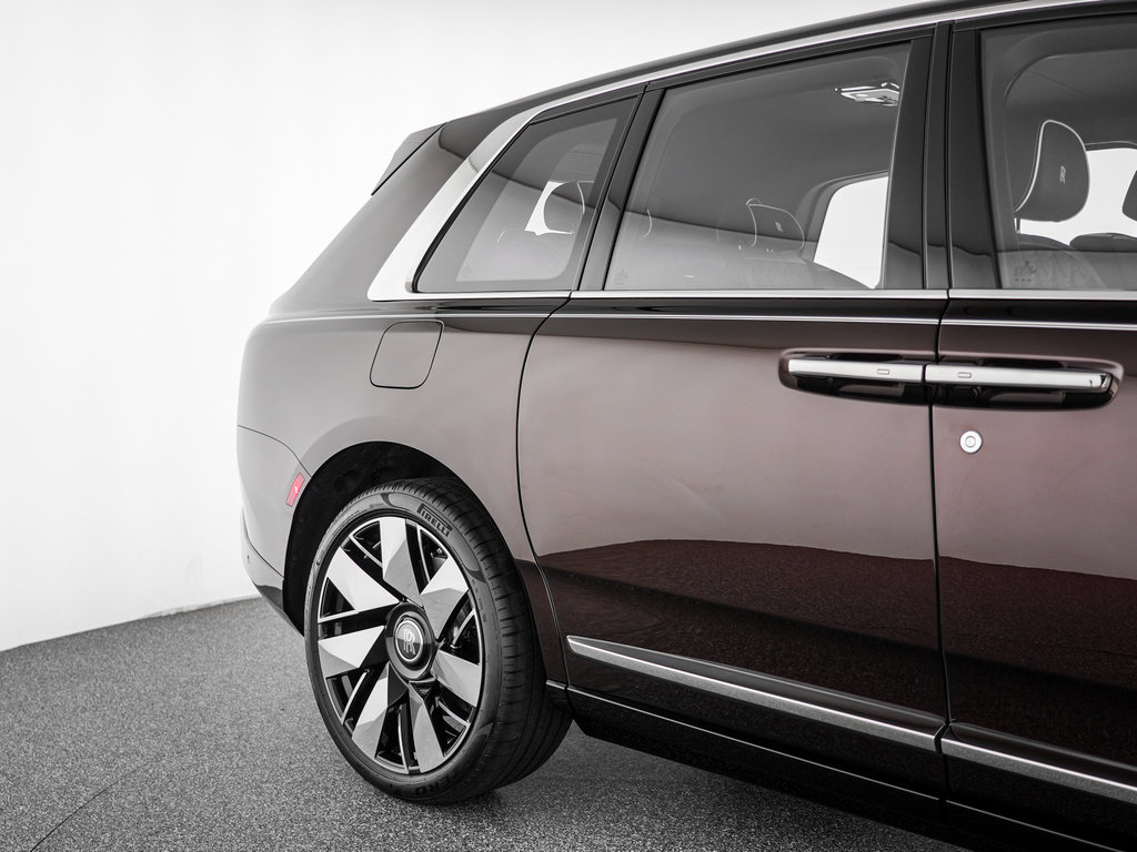 New 2026 Rolls-Royce Cullinan AWD/4WD image 44