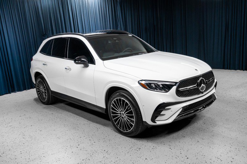 Certified 2026 Mercedes-Benz GLC 300 image 3