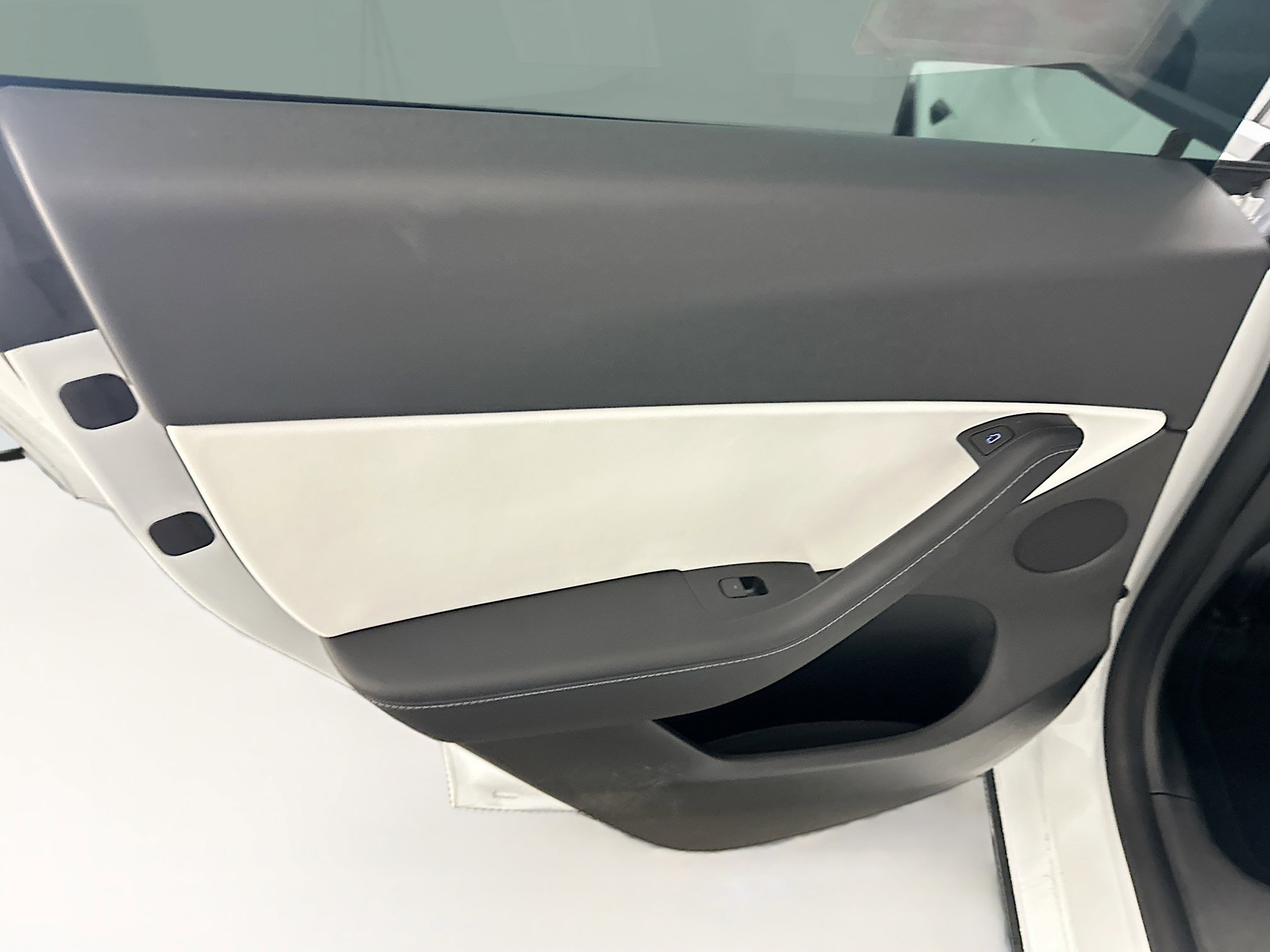 Used 2022 Tesla Model Y Performance AWD/4WD image 28