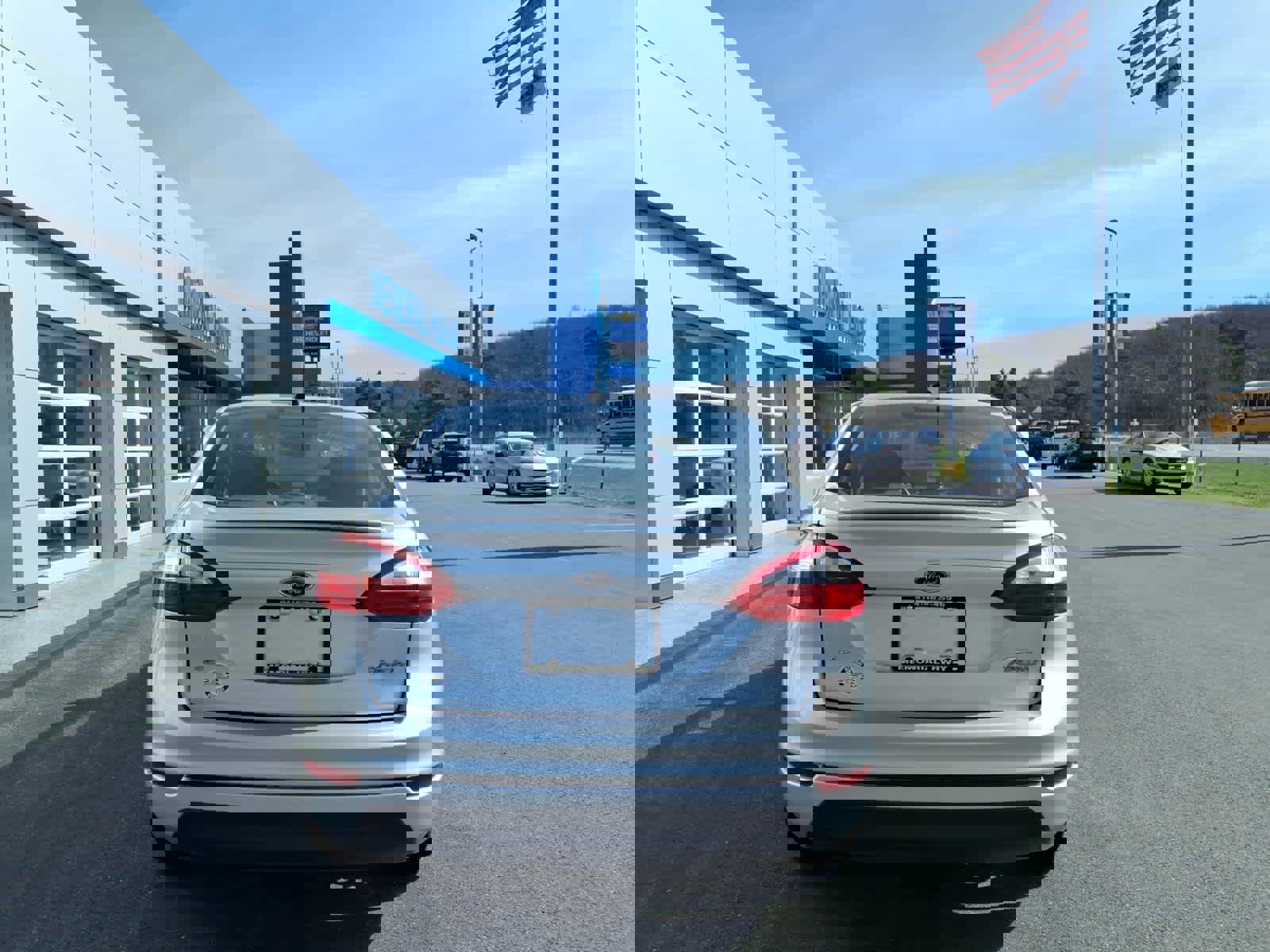 Used 2014 Ford Fiesta SE w/ Equipment Group 201A image 6