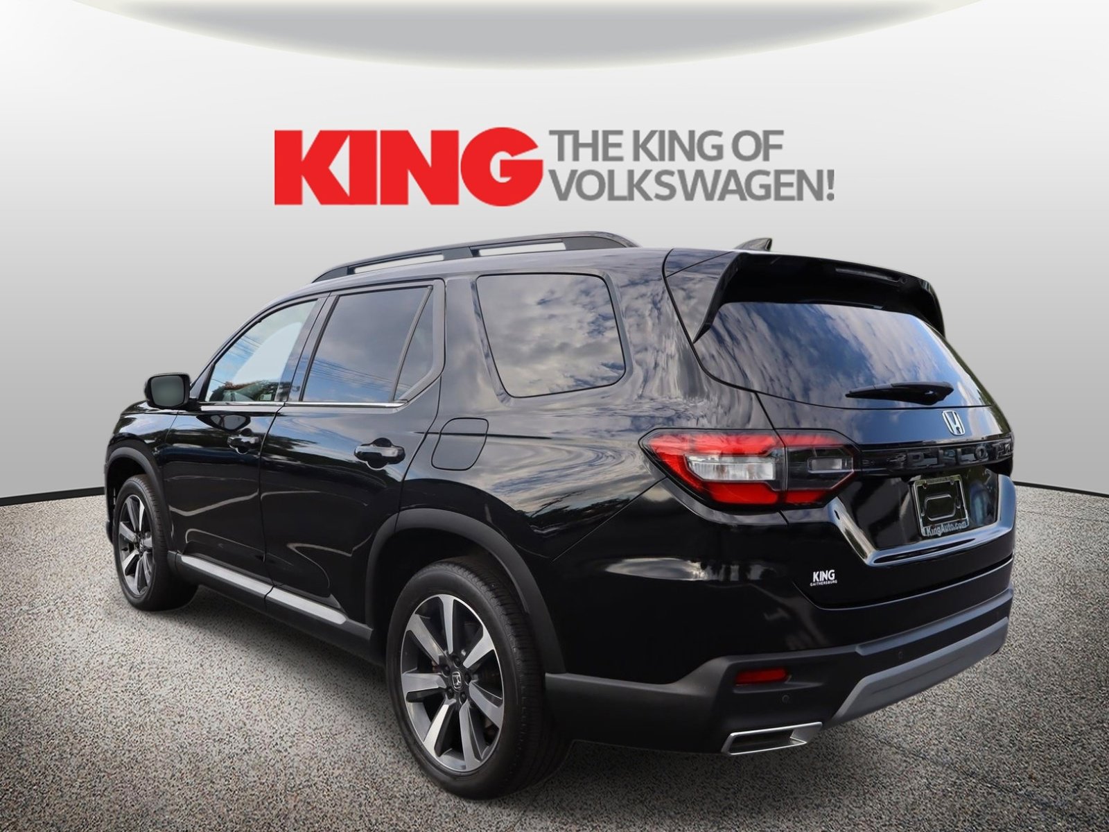 Used 2023 Honda Pilot Elite image 6