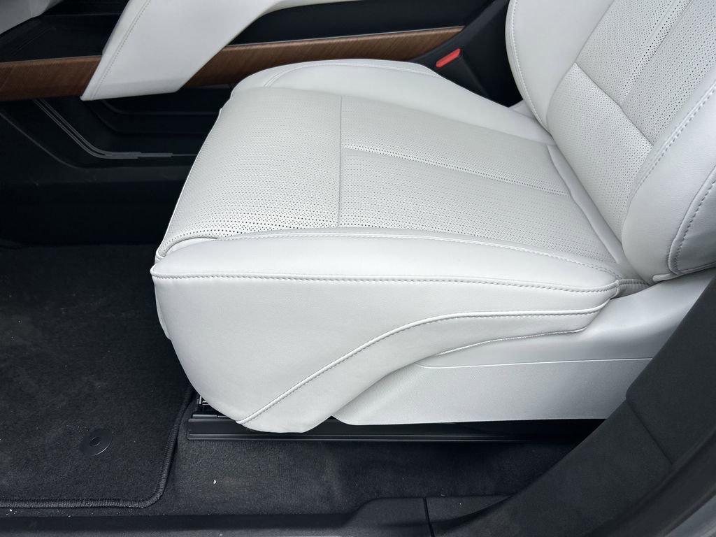 New 2026 Cadillac Vistiq Luxury image 21