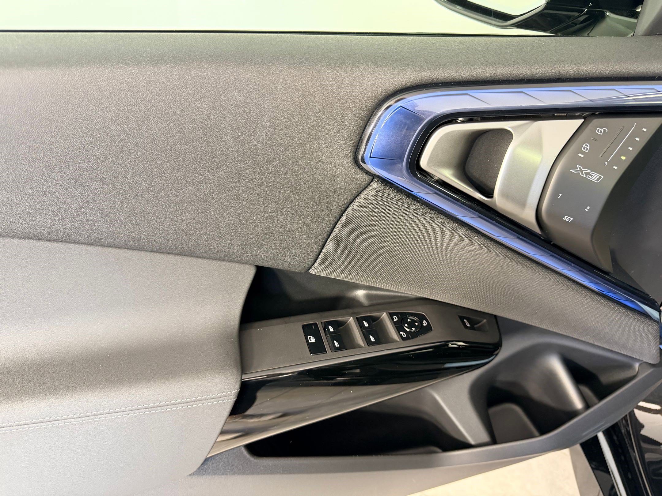 New 2026 BMW X3 xDrive30 w/ Premium Package AWD/4WD image 12