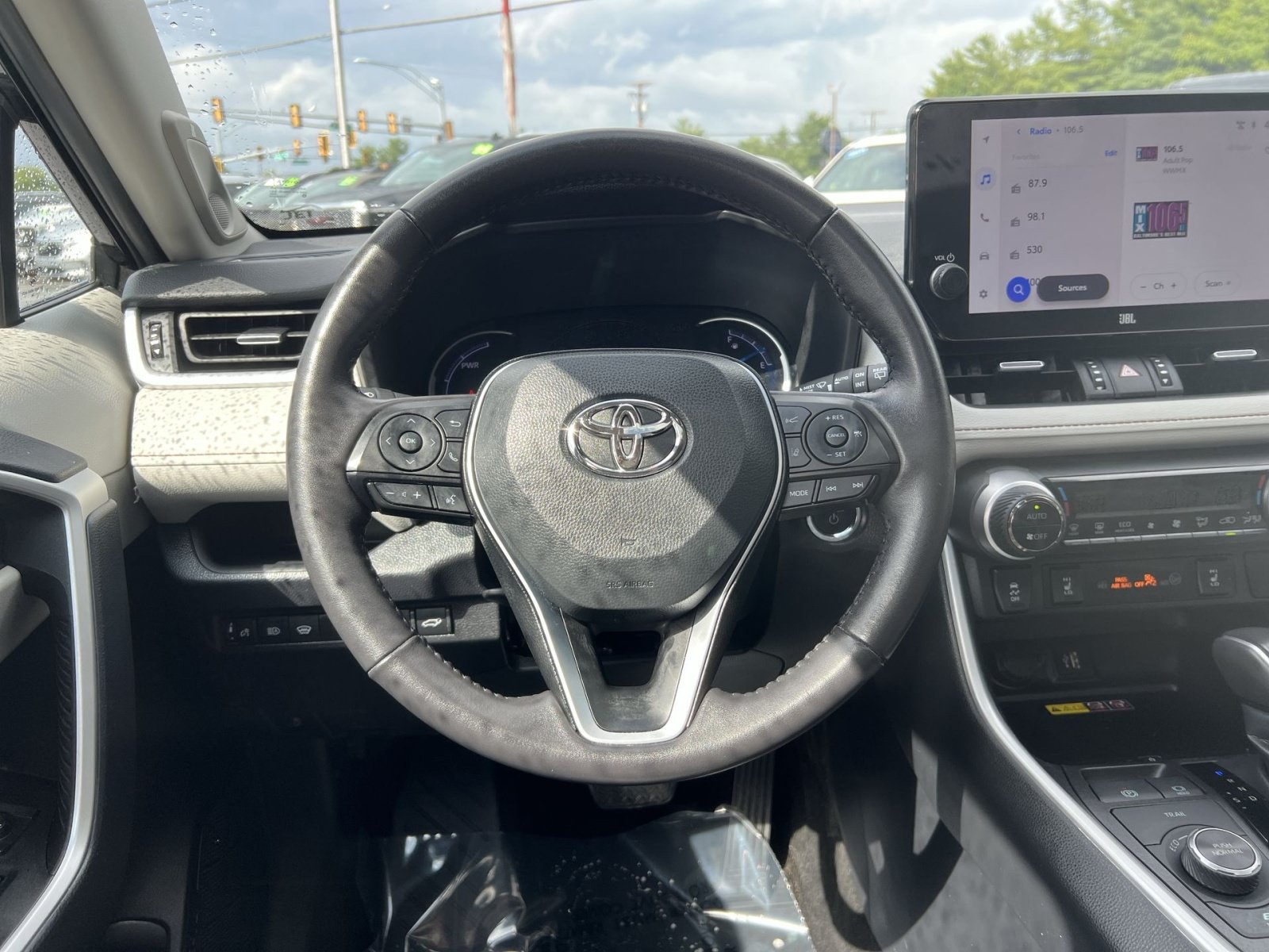 Used 2024 Toyota RAV4 XLE Premium w/ Weather Package AWD/4WD image 16