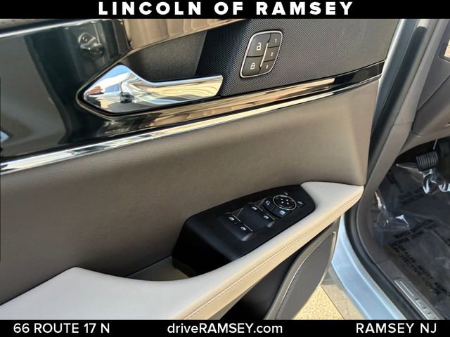 Used 2023 Lincoln Nautilus AWD w/ Premium Package image 14