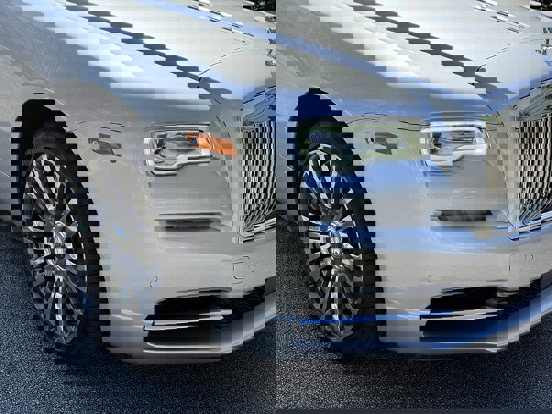 Used 2016 Rolls-Royce Dawn image 33