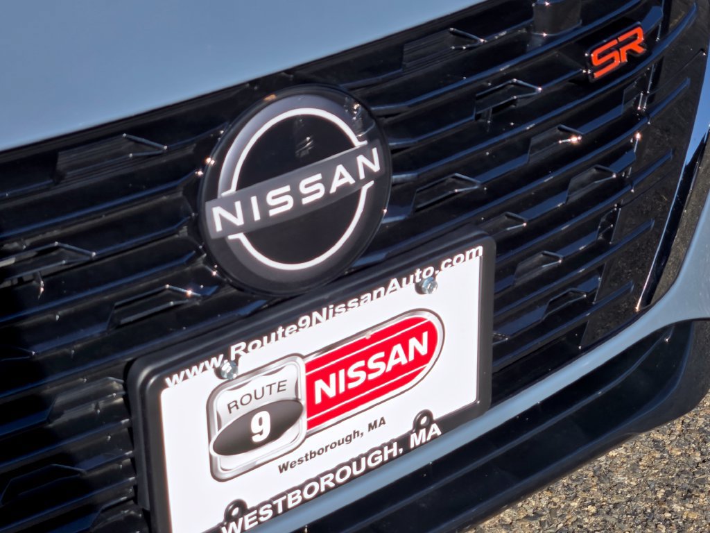 Used 2025 Nissan Sentra SR w/ Trunk Package FWD image 6