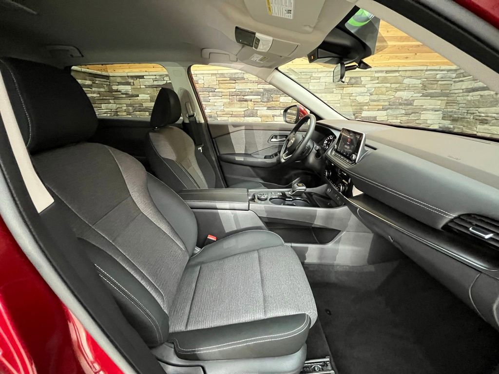 Used 2022 Nissan Rogue SV AWD/4WD image 37