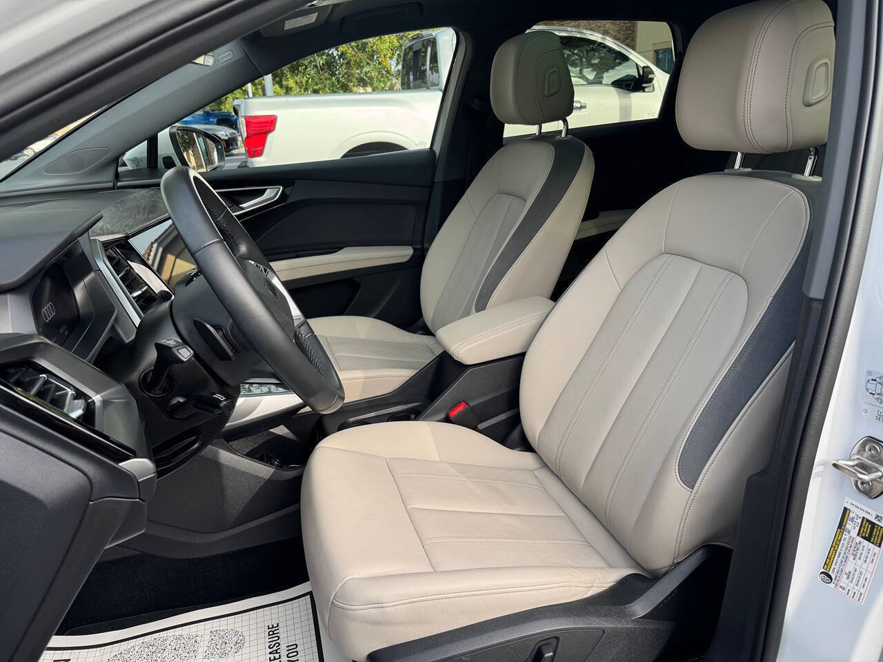 Used 2024 Audi Q4 e-tron Premium Plus w/ Premium Plus AWD/4WD image 18