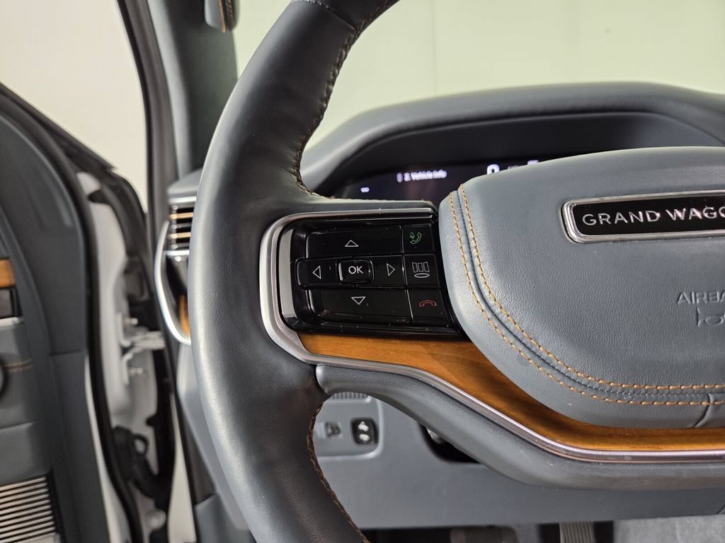 Used 2023 Jeep Grand Wagoneer Series III w/ Rear Seat Video Group 1 AWD/4WD image 16