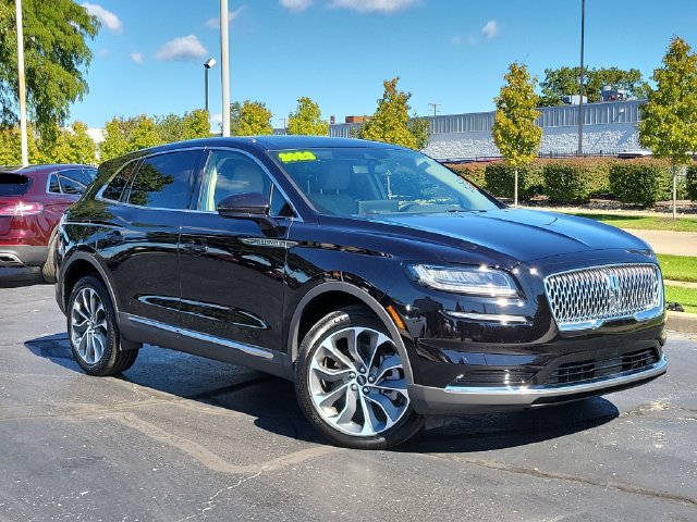 Used 2023 Lincoln Nautilus Reserve AWD/4WD image 32
