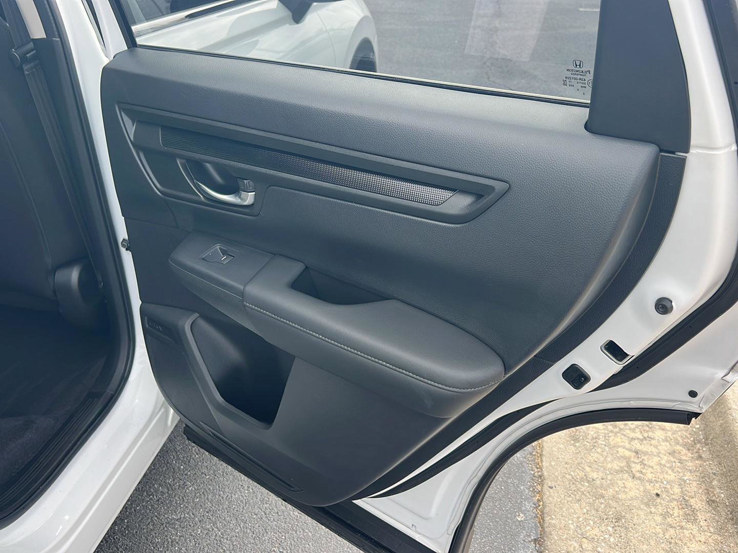 Used 2024 Honda CR-V LX image 15