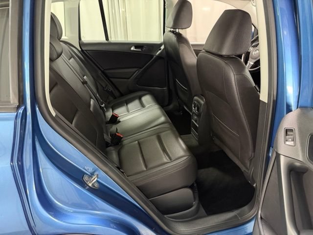 Used 2017 Volkswagen Tiguan S AWD/4WD image 8