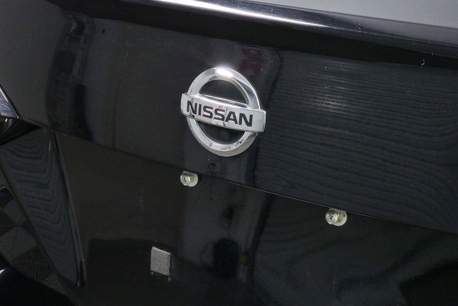 Used 2021 Nissan Versa SV FWD image 33