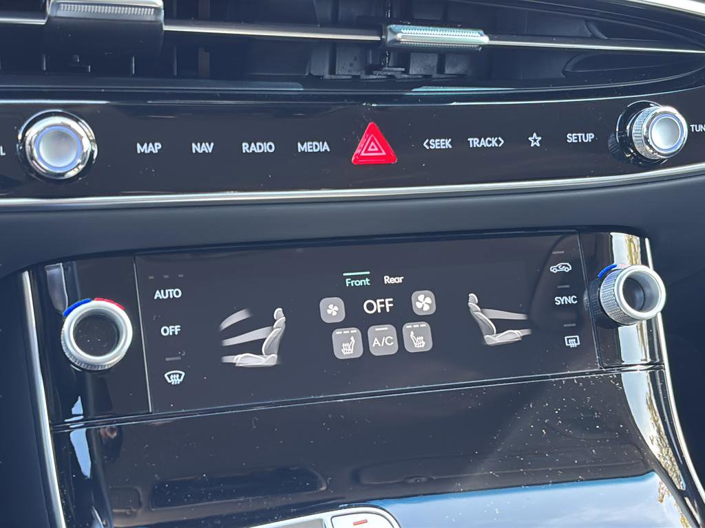 Certified 2026 Genesis GV70 2.5T image 28