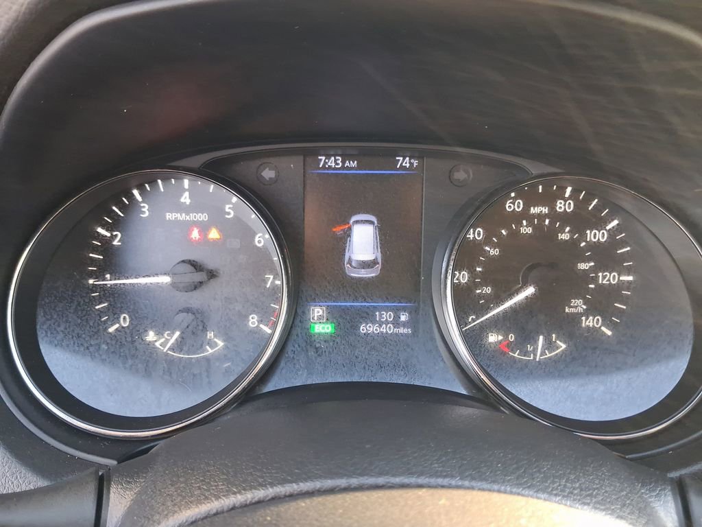 Used 2020 Nissan Rogue SV FWD image 18