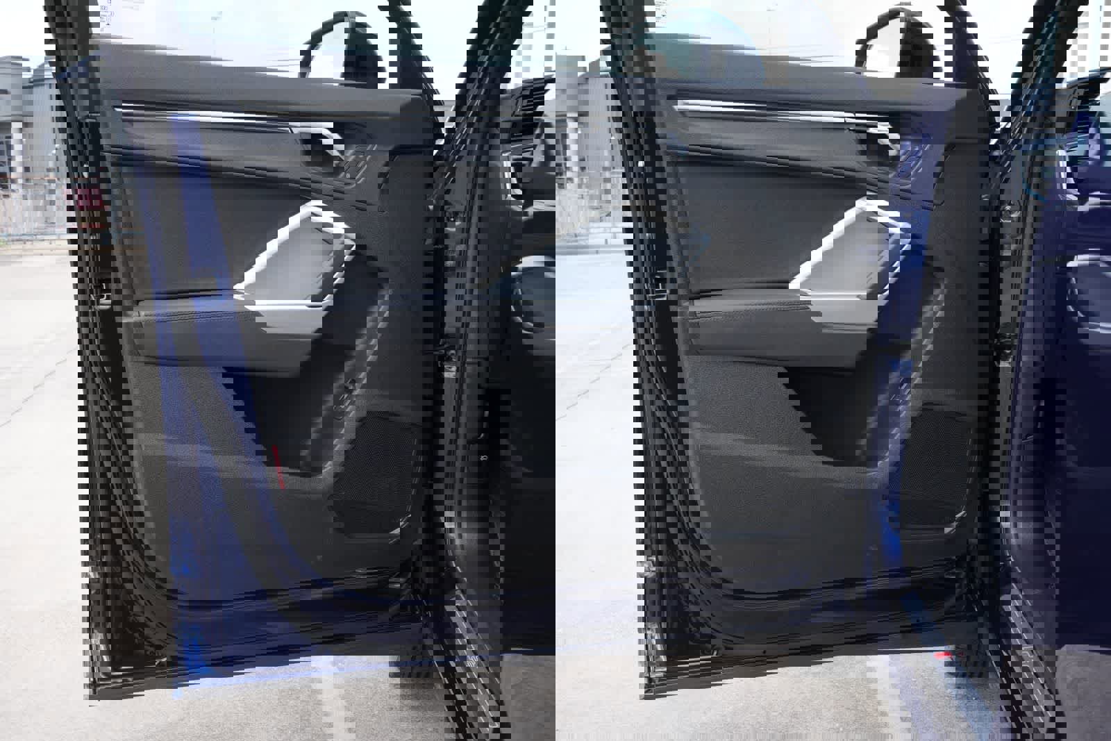 Used 2025 Audi Q3 2.0T Premium image 18