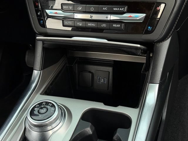 Certified 2020 Ford Explorer Platinum w/ Premium Technology Package AWD/4WD image 28