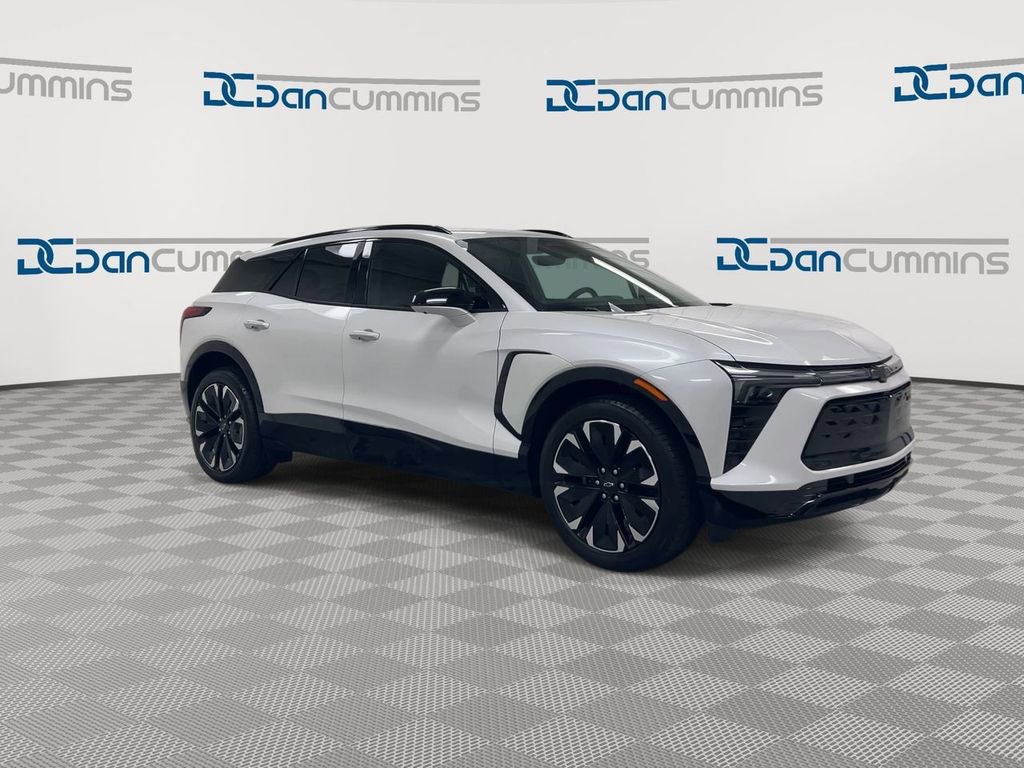 New 2025 Chevrolet Blazer EV RS RWD image 2