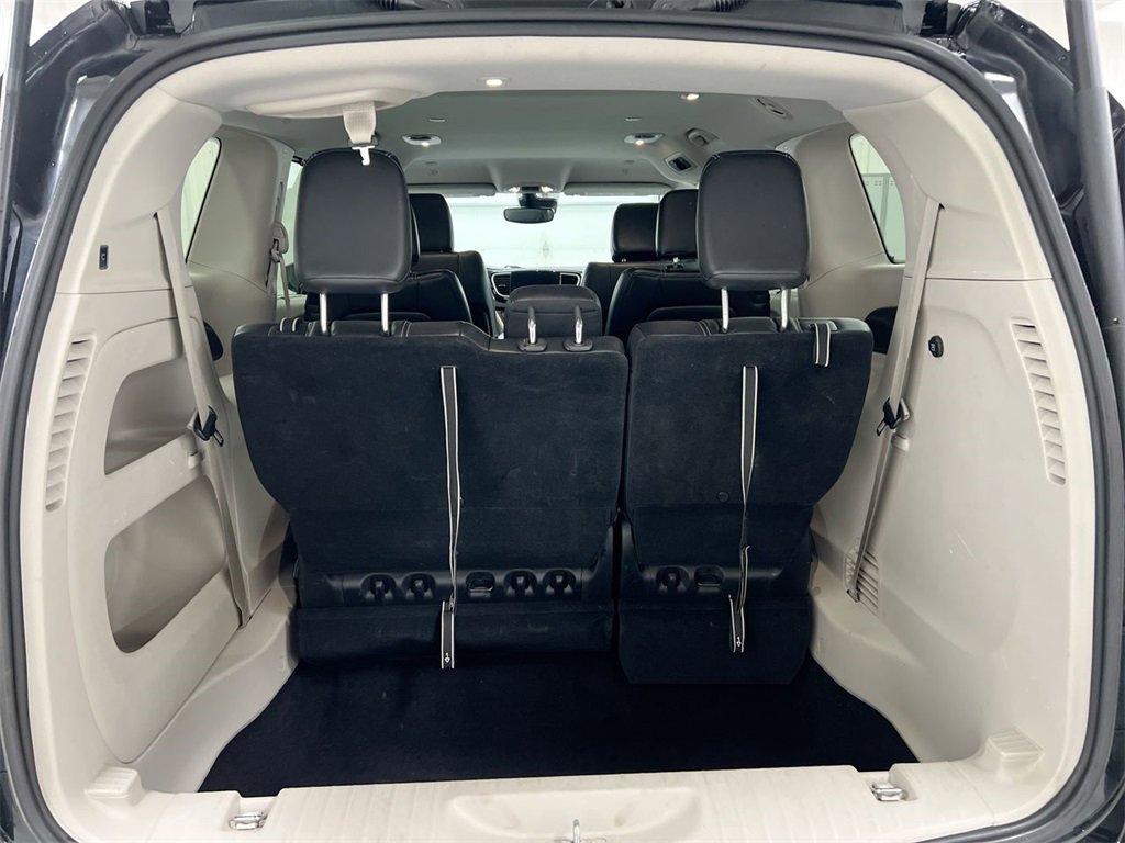 Used 2024 Chrysler Pacifica Touring-L image 23