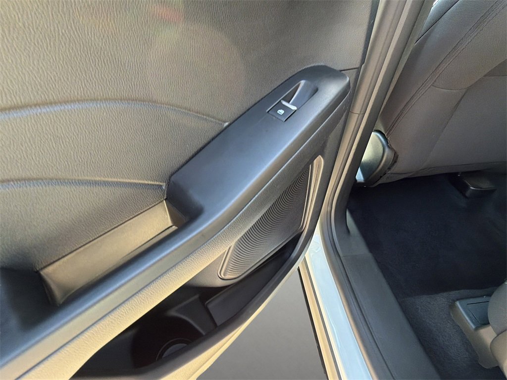 Used 2022 Ford Escape SE w/ SE Sport Appearance Package image 24