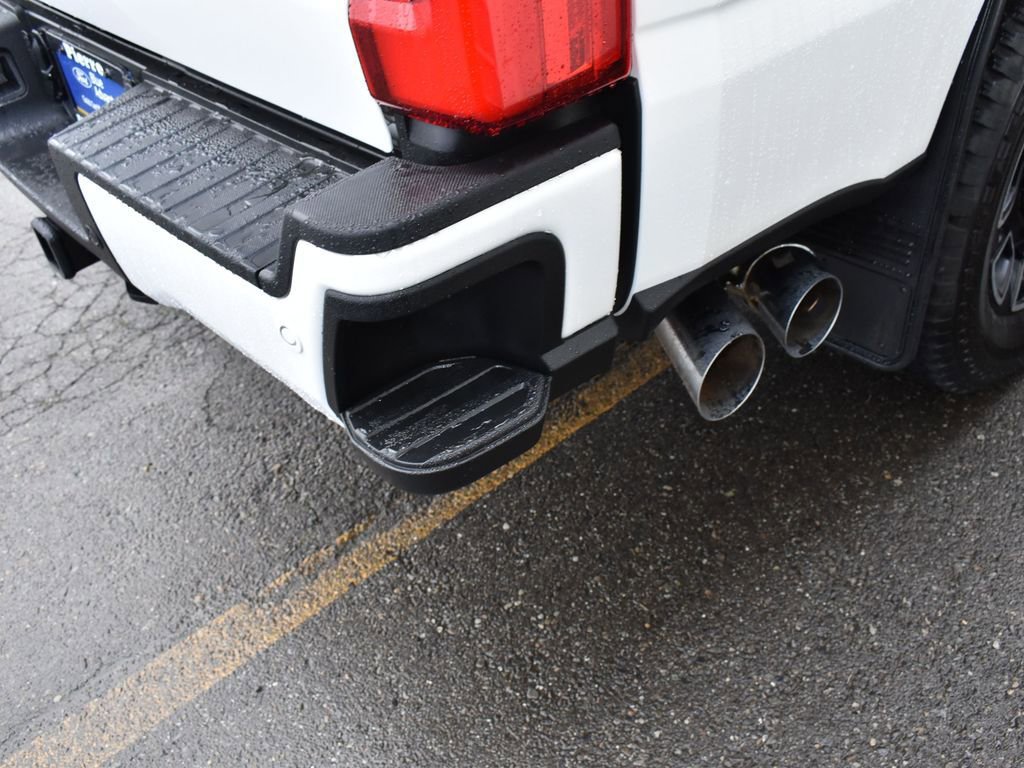 Used 2024 Ford F350 Platinum AWD/4WD image 11