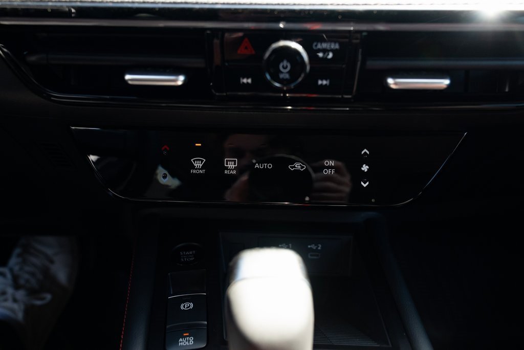 New 2025 Nissan Kicks SR w/ Interior Electronics Package image 16