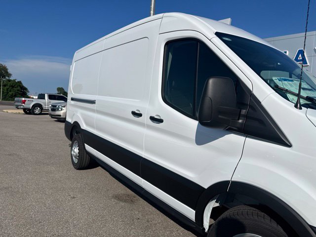 New 2026 Ford Transit 250 148 Medium Roof w/ Load Area Protection Package RWD image 7