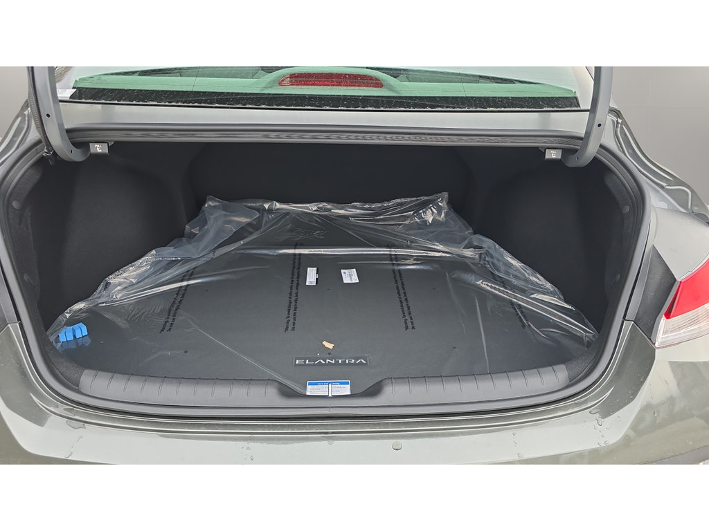 Certified 2026 Hyundai Elantra Sport FWD image 26