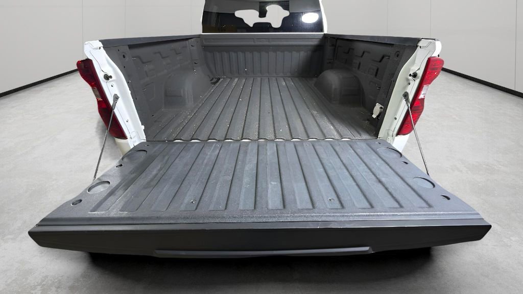 Used 2022 Chevrolet Silverado 1500 Custom RWD image 27