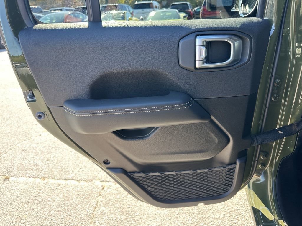 Used 2024 Jeep Wrangler Unlimited Sahara image 25