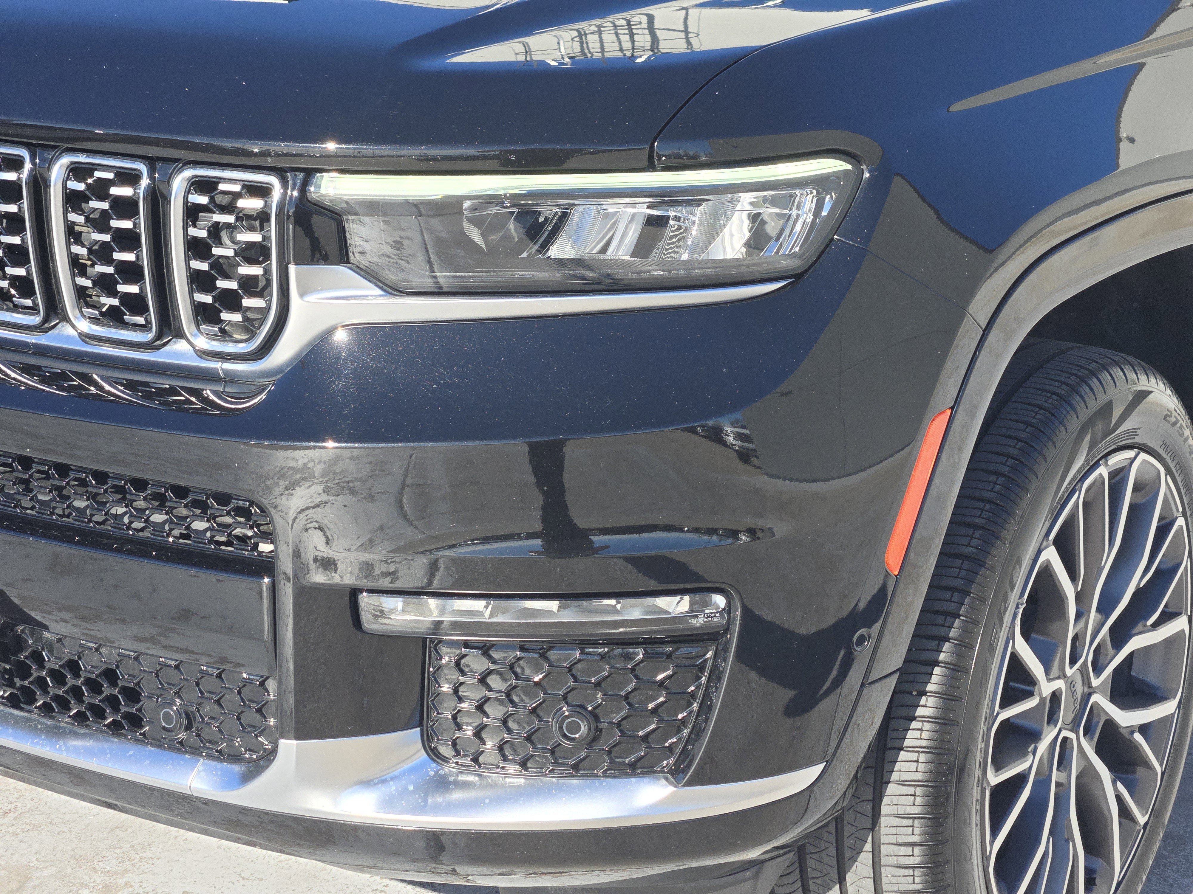 Used 2024 Jeep Grand Cherokee L Summit image 11