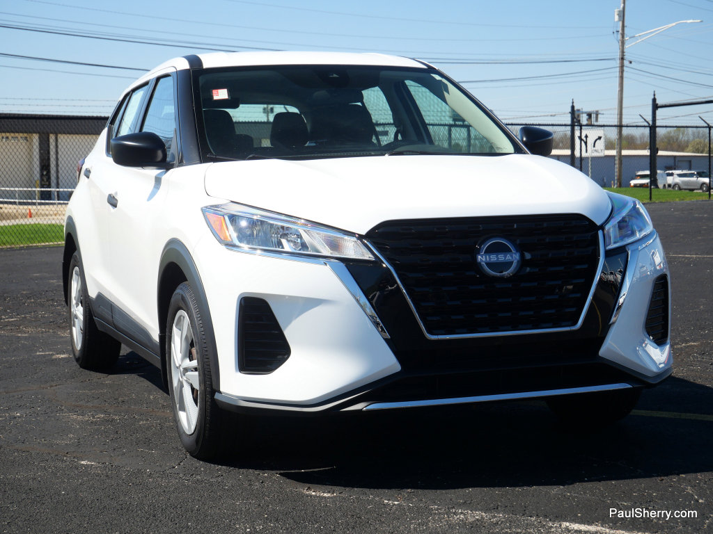 Used 2023 Nissan Kicks S image 13