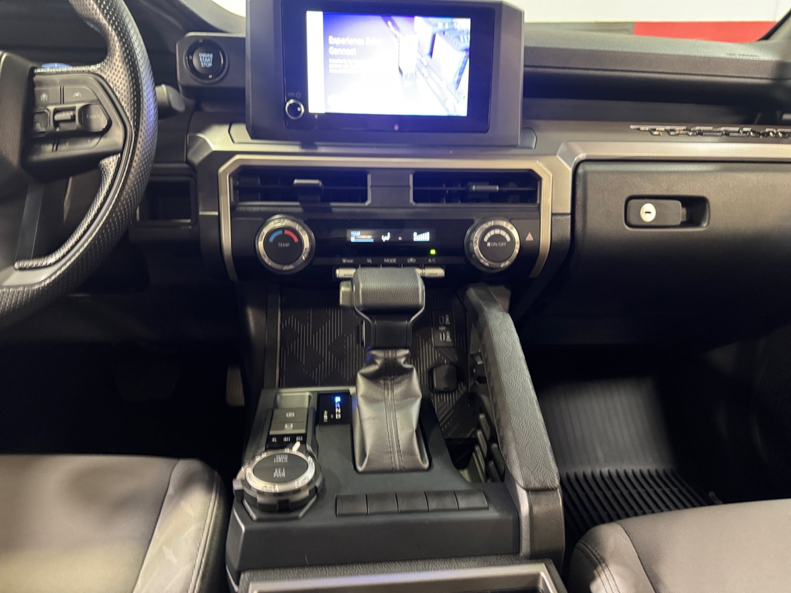 Certified 2025 Toyota Tacoma SR5 AWD/4WD image 20