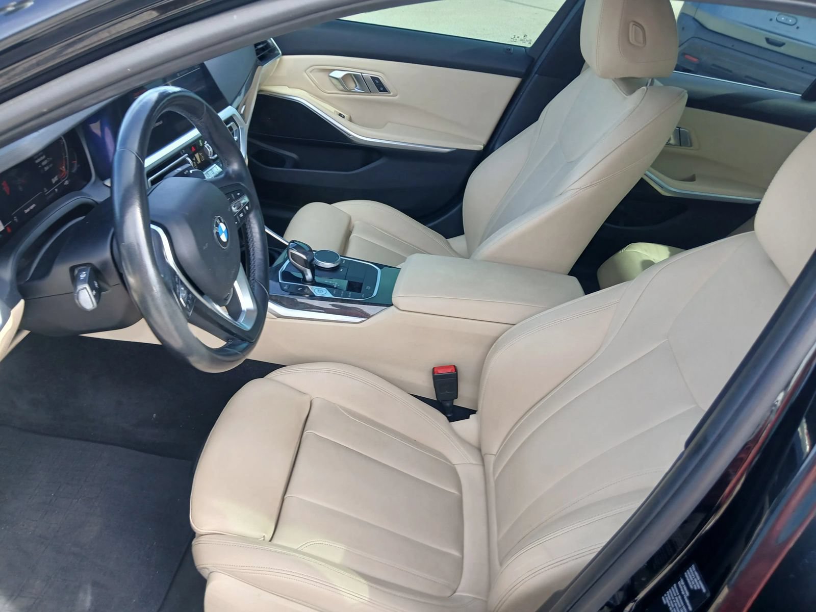 Used 2019 BMW 330i xDrive Sedan w/ Premium Package AWD/4WD image 9