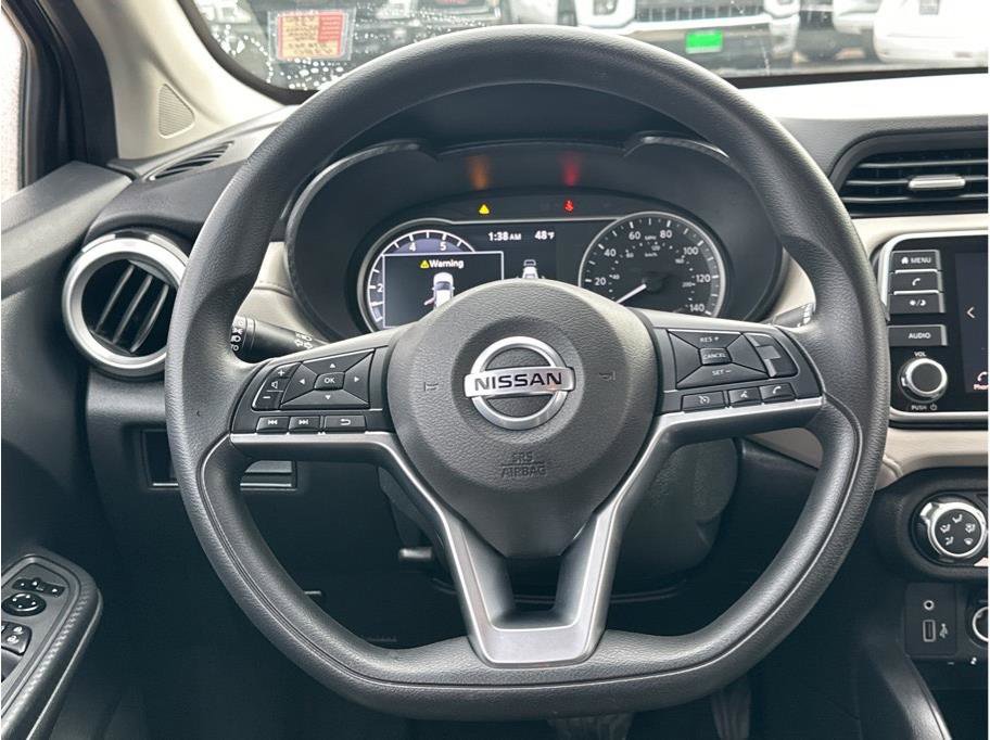 Used 2021 Nissan Versa SV image 16
